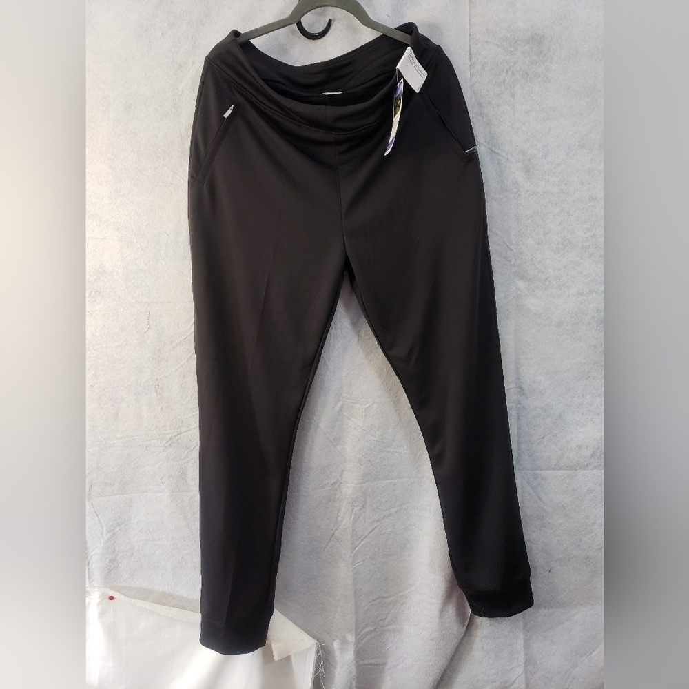 Unisex Black Medium Pebble Beach Dry-Luxe pants. New with tags.